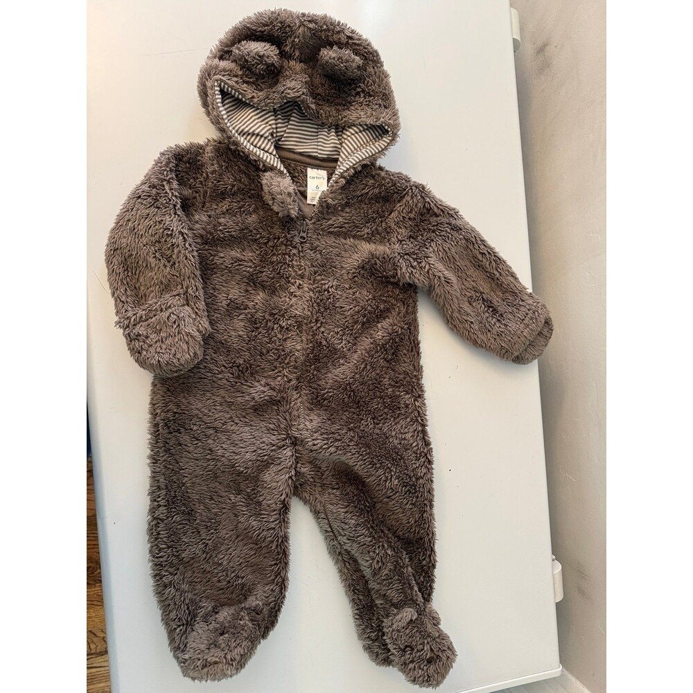 Carter's Baby Bear Sherpa Pram Bunting in size 6 Months.